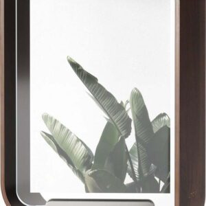 Tmavě hnědý dřevěný stojací rámeček 19x24 cm Bellwood – Umbra. Nejlepší hlášky